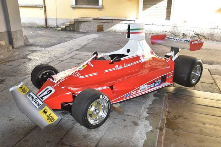 Gdf sequestra in dogana Chiasso replica della F1 di Niki Lauda