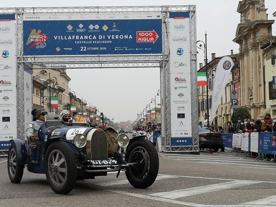 Una seduta di omologazione FIVA per la Freccia Rossa.