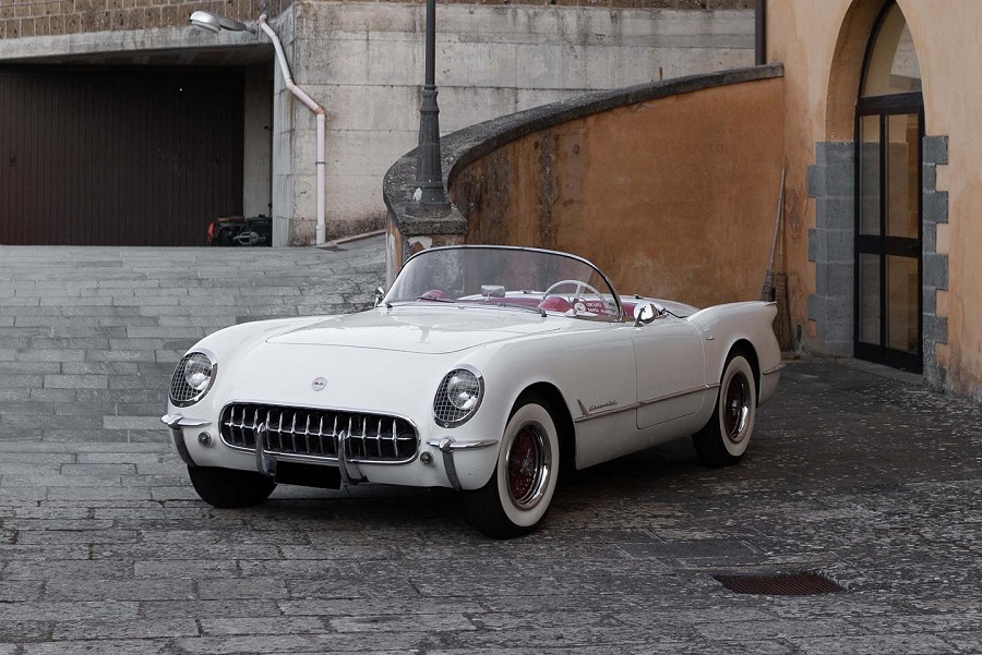 Asta di auto classiche e d’epoca da Bolaffi domani.