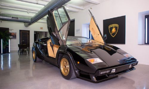 Mostra su Lamborghini Countach sbarca a Miami.