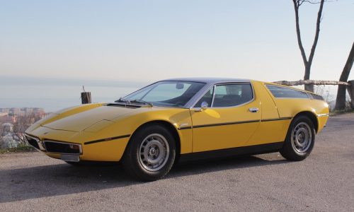 Maserati Classiche, Bora prima auto stradale motore centrale.