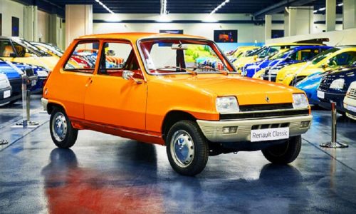 Renault R5, a Retromobile 50 anni della cittadina disinibita.