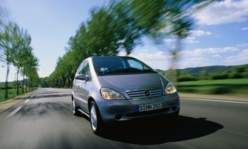 Mercedes Classe A, 25 anni fa il debutto della compatta.