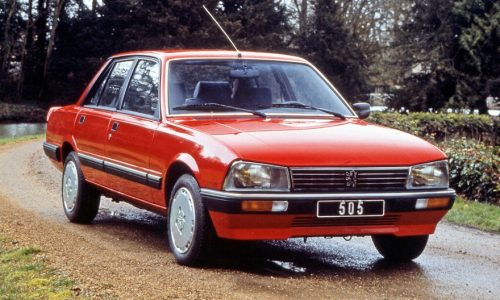 La 505 è l’ultima Peugeot a trazione posteriore.