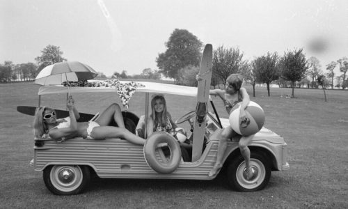 Citroën Méhari: la spiaggina francese compie 54 anni.