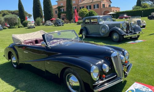 All’asta Aston Martin di Connery, come quella di James Bond.