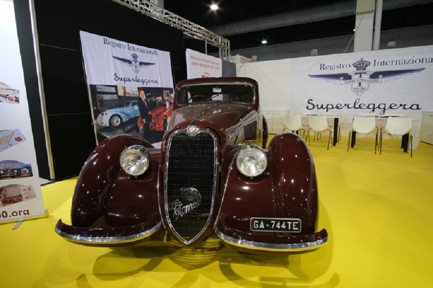 Auto e moto d’epoca in vetrina, Salone a Bologna nel 2023.