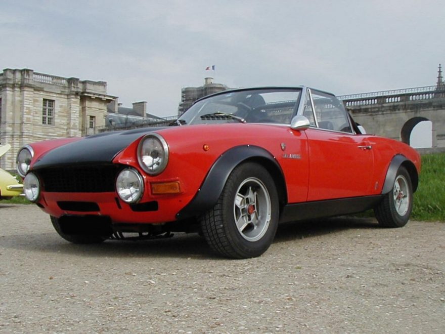 Il Cinturato Pirelli per le sportive di Fiat 850 e 124.