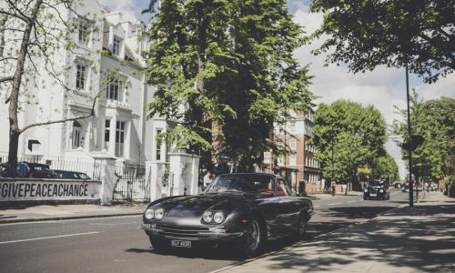 Beatles, in Lamborghini i 60 anni di ‘Love me do’.