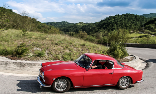 Alfa Romeo protagonista al salone parigino Rétromobile.