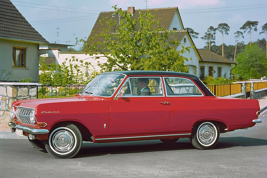 La nuova funzionalità di Opel Rekord.