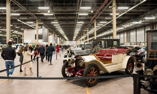La magia dei motori d’epoca in una notte all’Heritage Hub Stellantis.