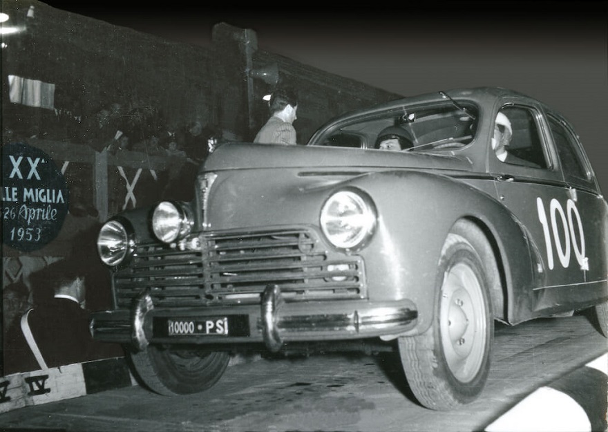 1953: Pagani iscrive cinque Peugeot 203 alla Mille Miglia.