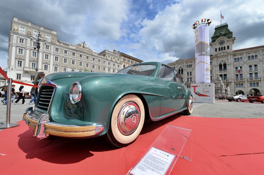 Alla Isotta Fraschini 8C Monterosa Touring il Concorso di Eleganza Città di Trieste.