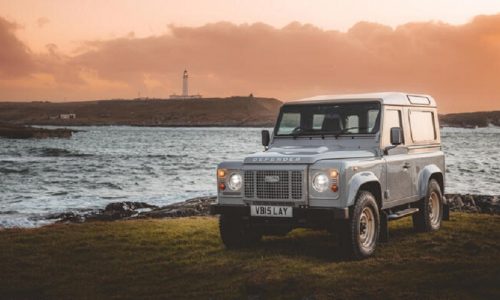 Una speciale Defender Works V8 celebra isola di Islay.