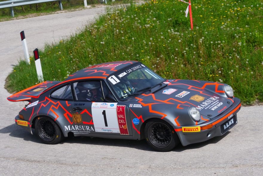 Marsura – Mosena su Porche 911 RS bissa la vittoria al Valsugana Historic Rally.