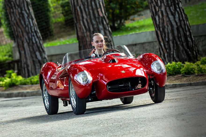 Anche in scala la Ferrari Testa Rossa J fa sognare.