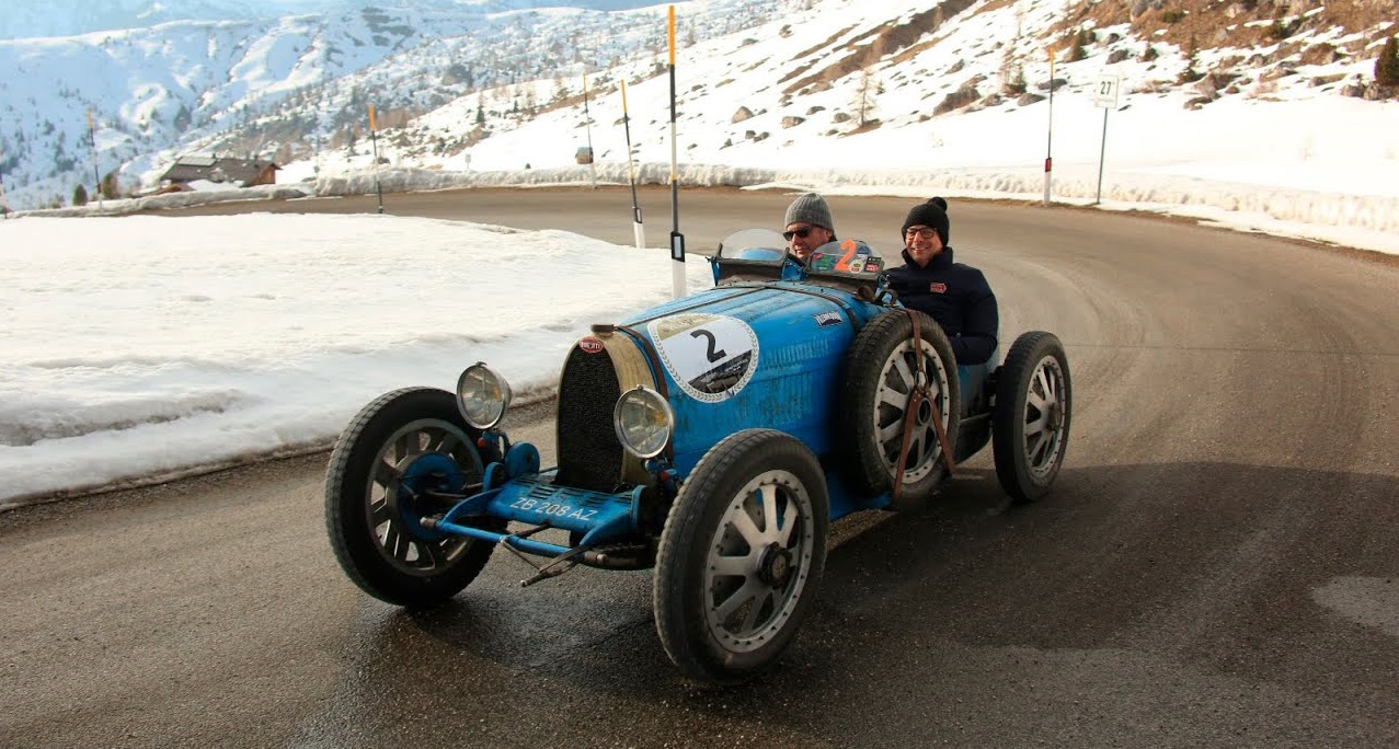 WinteRace Cortina 2024: il fascino delle auto storiche tra le Dolomiti.