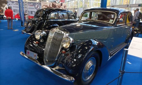 Successo a Bologna per la Fiera di Auto e Moto d’Epoca: Spettacolo e Affluenza Record, ma Sfide Commerciali.