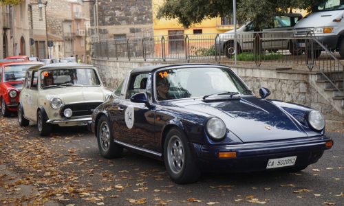 Ruote nella Storia: Successo Travolgente nel Cuore di Oristano.