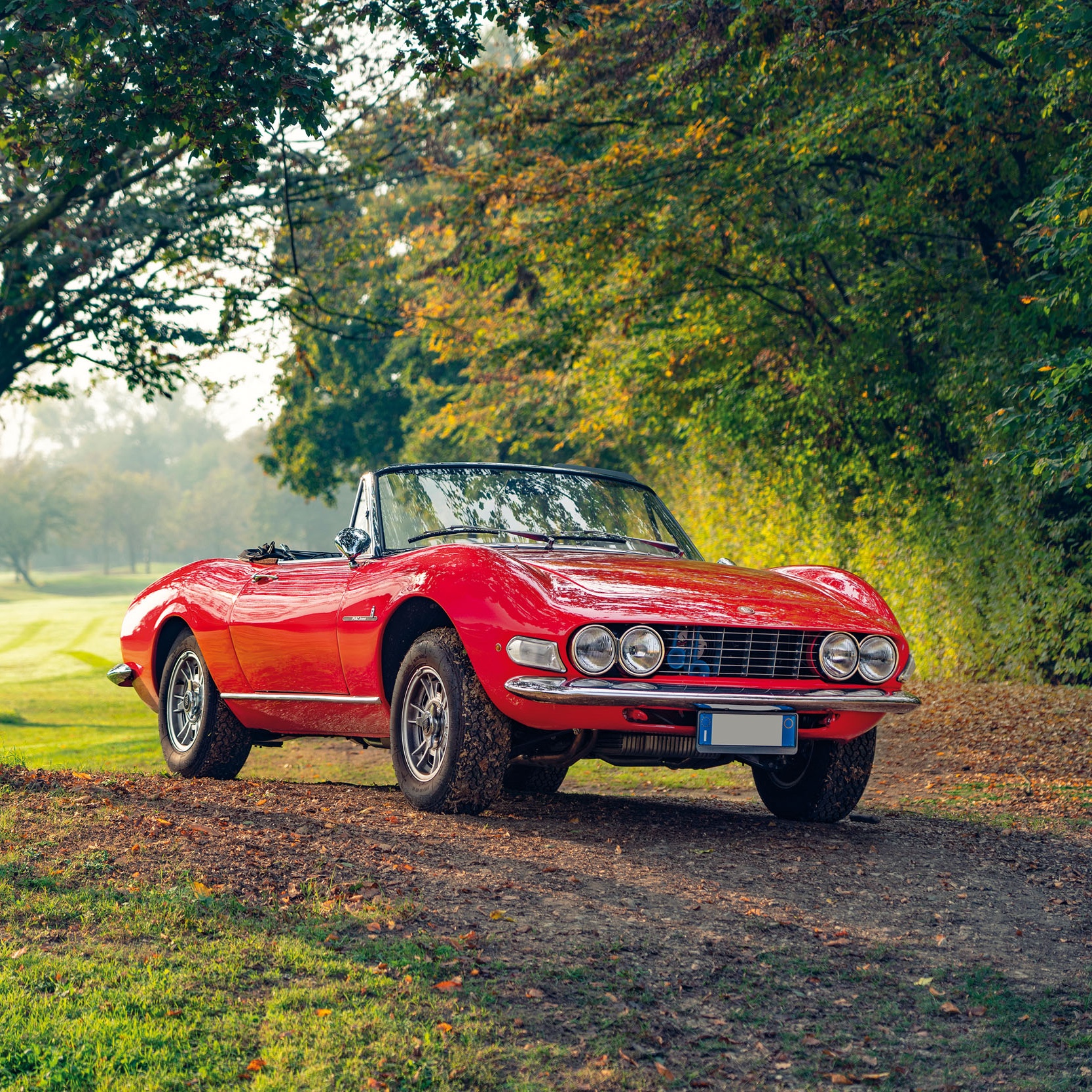 Asta di Auto Classiche a Milano AutoClassica: Da Porsche a Fiat Dino, Pezzi Unici Sotto i Riflettori.