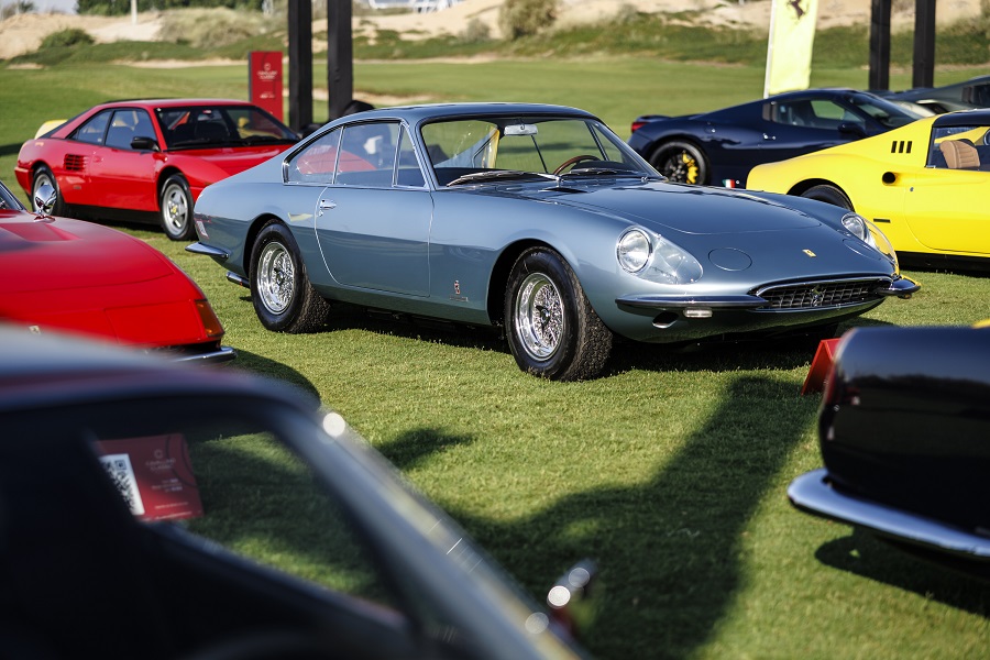 “Cavallino Classic Middle East 2023: L’Esclusività Ferrari al Centro dell’Eleganza ad Abu Dhabi”.
