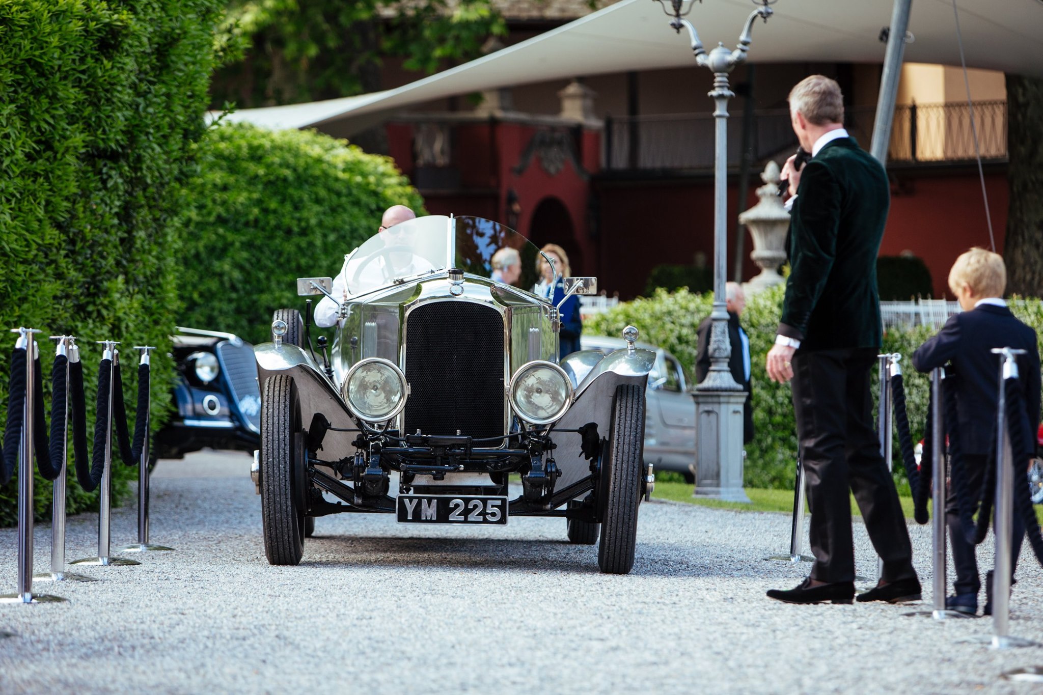Il Concorso d’Eleganza Villa d’Este: Un Viaggio dalla Storia al Futuro dell’Automobilismo.