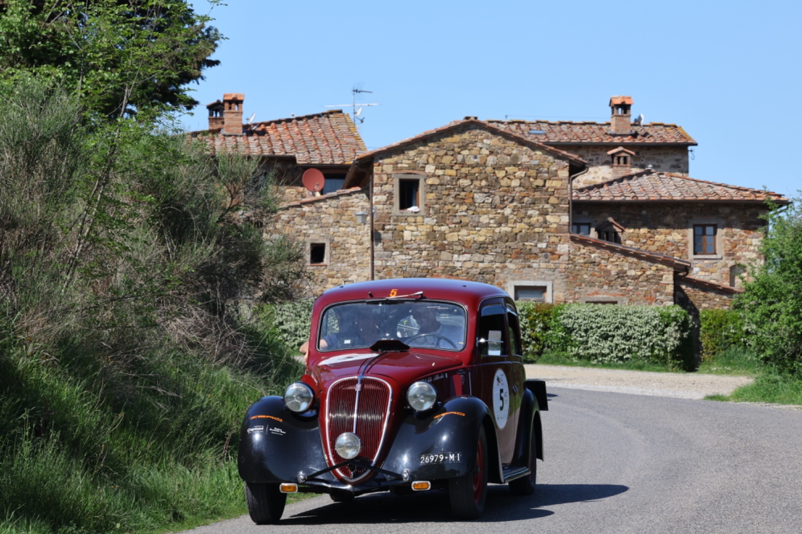Trionfo dei Riboldi alla Gara Storica del Mugello: Un Successo Incandescente per la Franciacorta Motori.