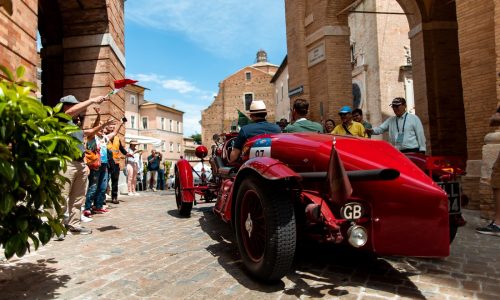 La Freccia Rossa colora la Leonessa d’Italia.