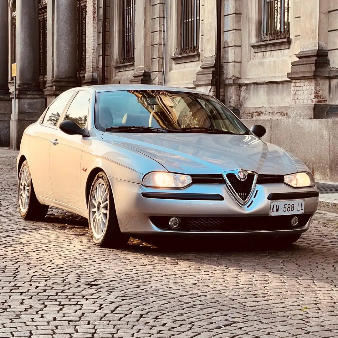 In Vendita l’Alfa Romeo 156 di Umberto Agnelli a un Prezzo Eccezionale.