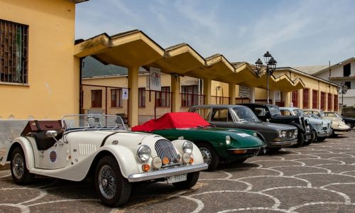 Raduno di Auto Storiche a Sessa Aurunca: Tra Motori e Tradizione.