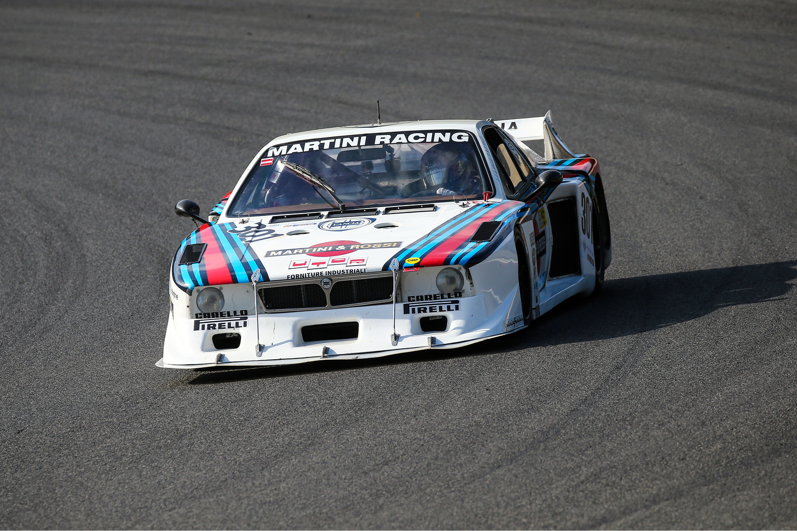 Colpi di scena al Mugello: la Lancia Beta Montecarlo vince dopo un finale rocambolesco.