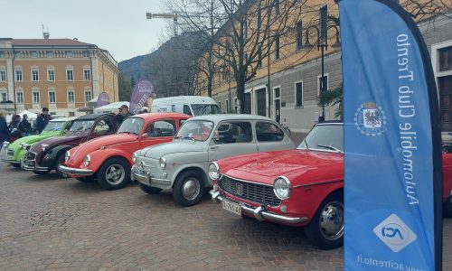 Ruote nella Storia fa tappa a Trento: Raduno d’auto storiche tra Cultura e Paesaggi alpini.