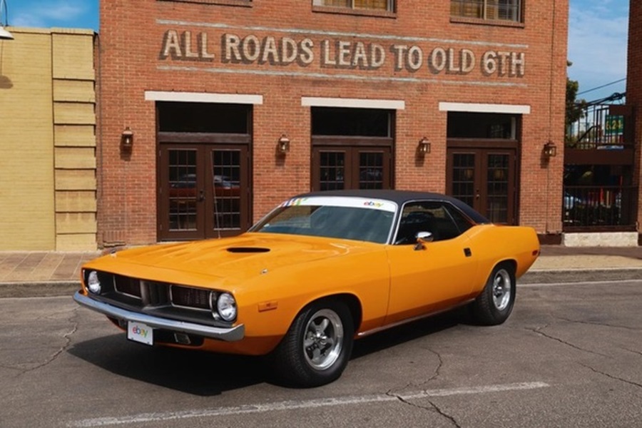 La Plymouth Barracuda di Lando Norris all’asta per beneficenza: uno stile da Formula 1.