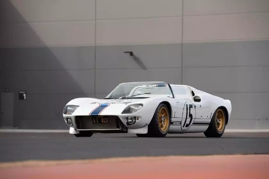 All’asta il rarissimo prototipo Ford GT Roadster di Le Mans.