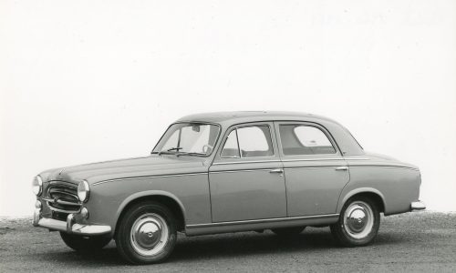 Peugeot 403, la francese dal cuore italiano.