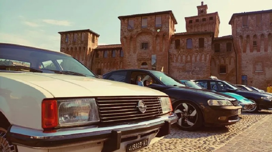 Opel Classica: la storia del Fulmine corre ancora tra le colline senesi.