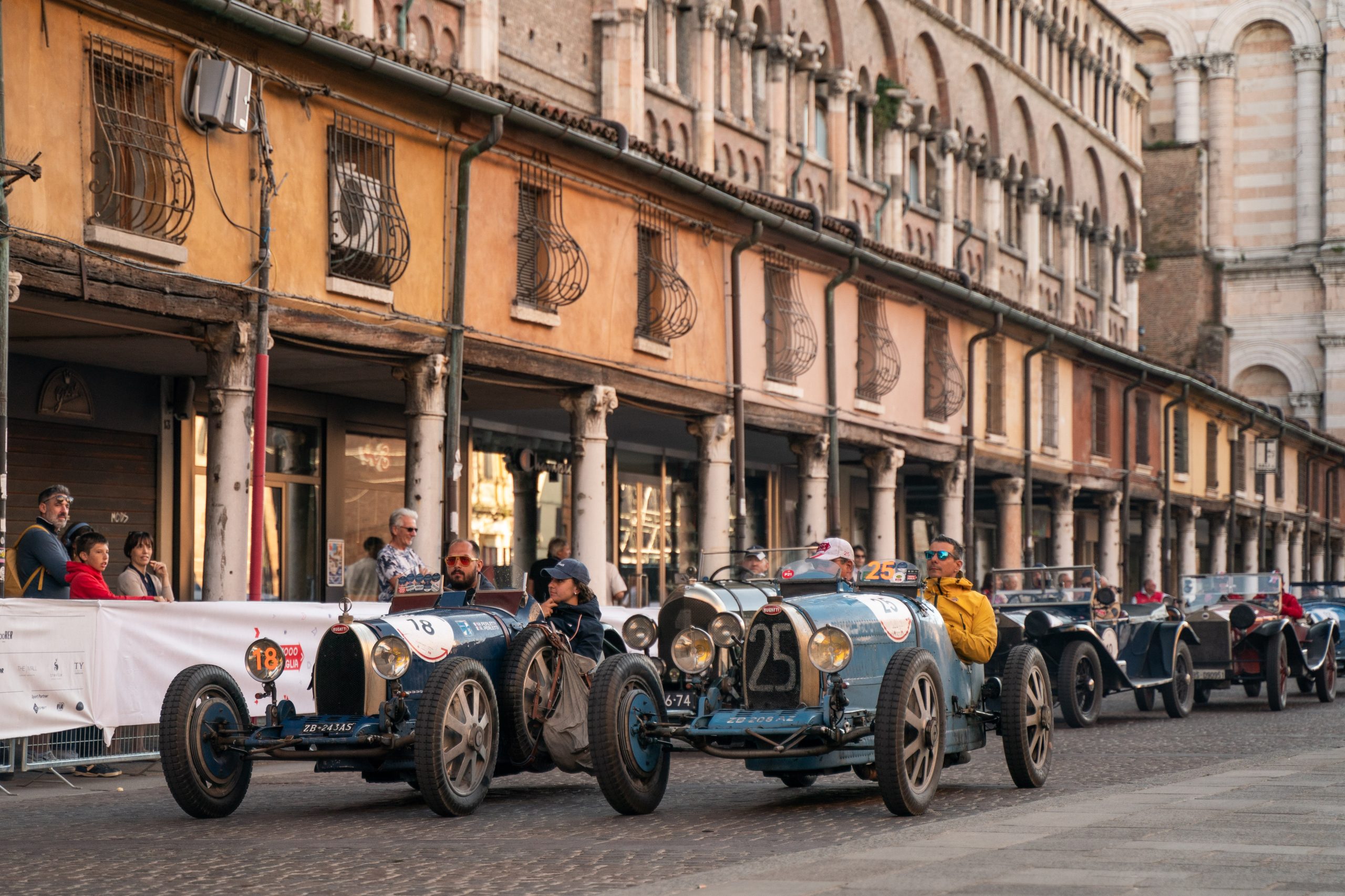 1000 Miglia 2025: la corsa che unisce due mari, cinque giornate e un solo grande amore.