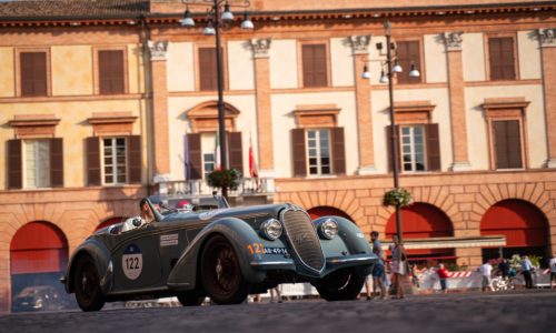 Dall’Adriatico al Tirreno: la lunga traversata della quarta giornata della 1000 Miglia 2025.