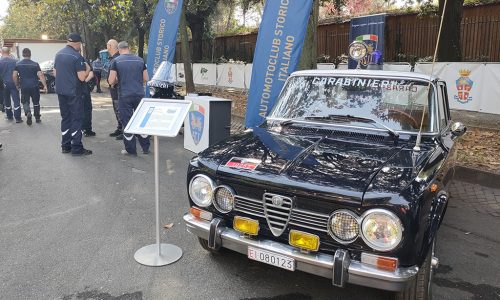 La storia in divisa: i veicoli ASI al Villaggio dell’Arma per il 211° anniversario dei Carabinieri.