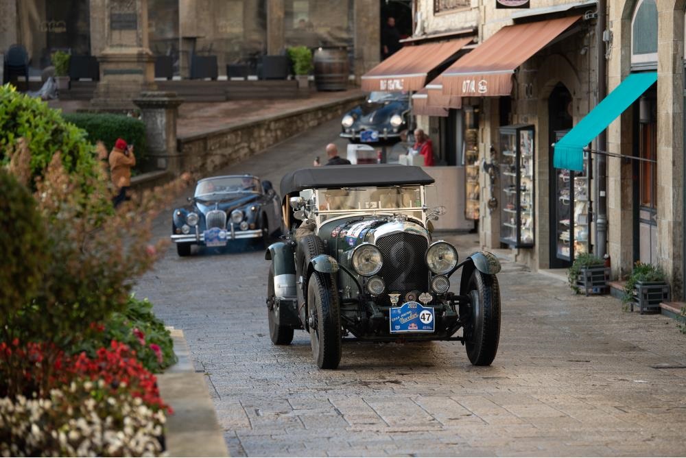 Gran Premio Nuvolari 2025: quando la storia dell’automobile accarezza l’Italia più bella.