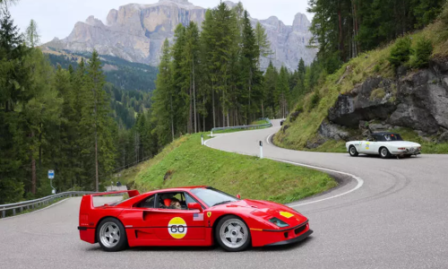 Cavalcade Classiche: 60 Ferrari storiche tra le meraviglie delle Dolomiti.