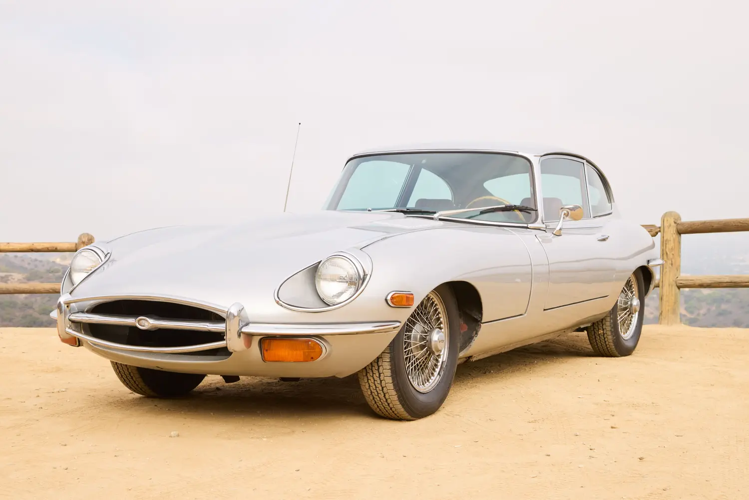 All’asta la Jaguar E-Type di Jack Lemmon: un gioiello da Oscar.