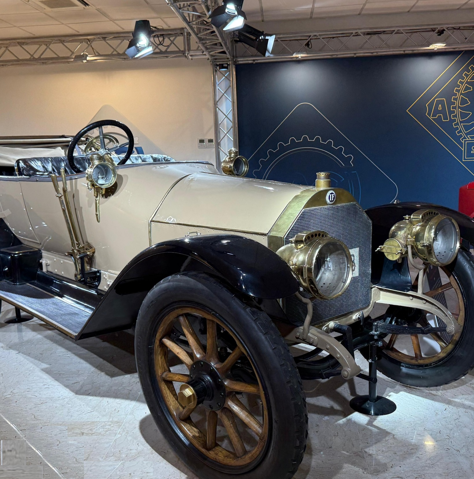 L’ACI e gli Automobilisti: 120 anni di strada insieme.