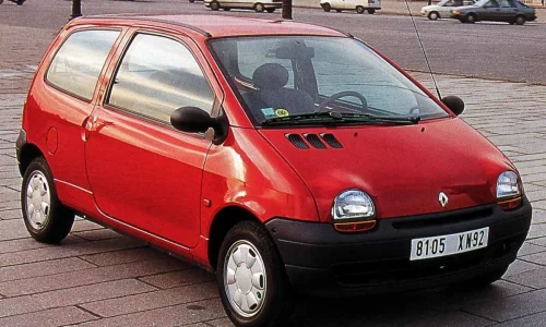 Renault Twingo: la piccola grande rivoluzione che ha cambiato la città.