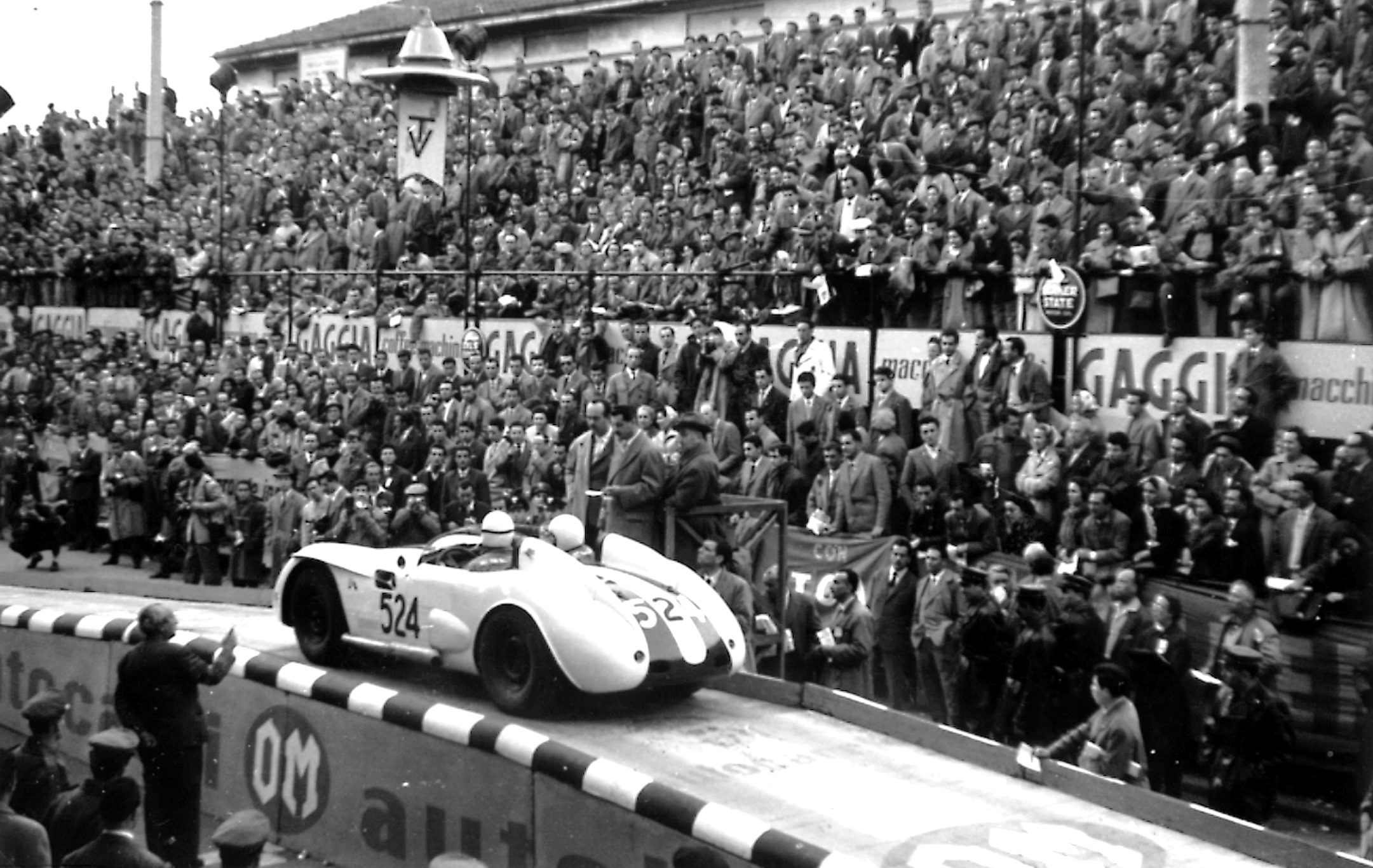 Le 1000 Miglia d’Italia, quando la storia diventa identità in movimento.