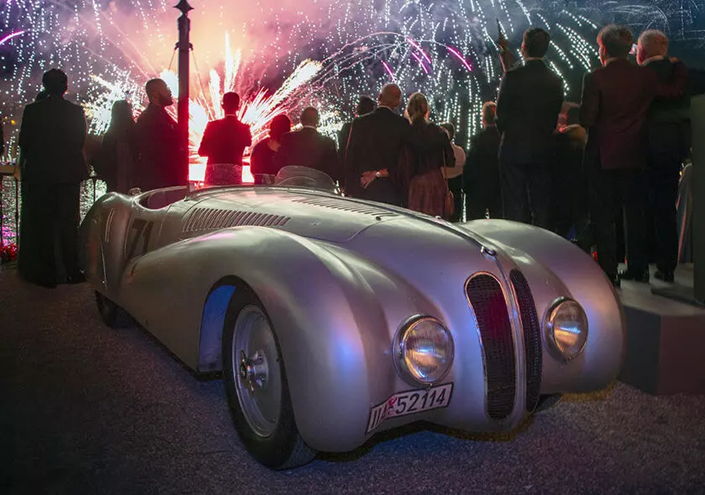 Concorso d’Eleganza Villa d’Este 2026, la BMW 328 “Bügelfalte” del 1937 è il Best of Show.