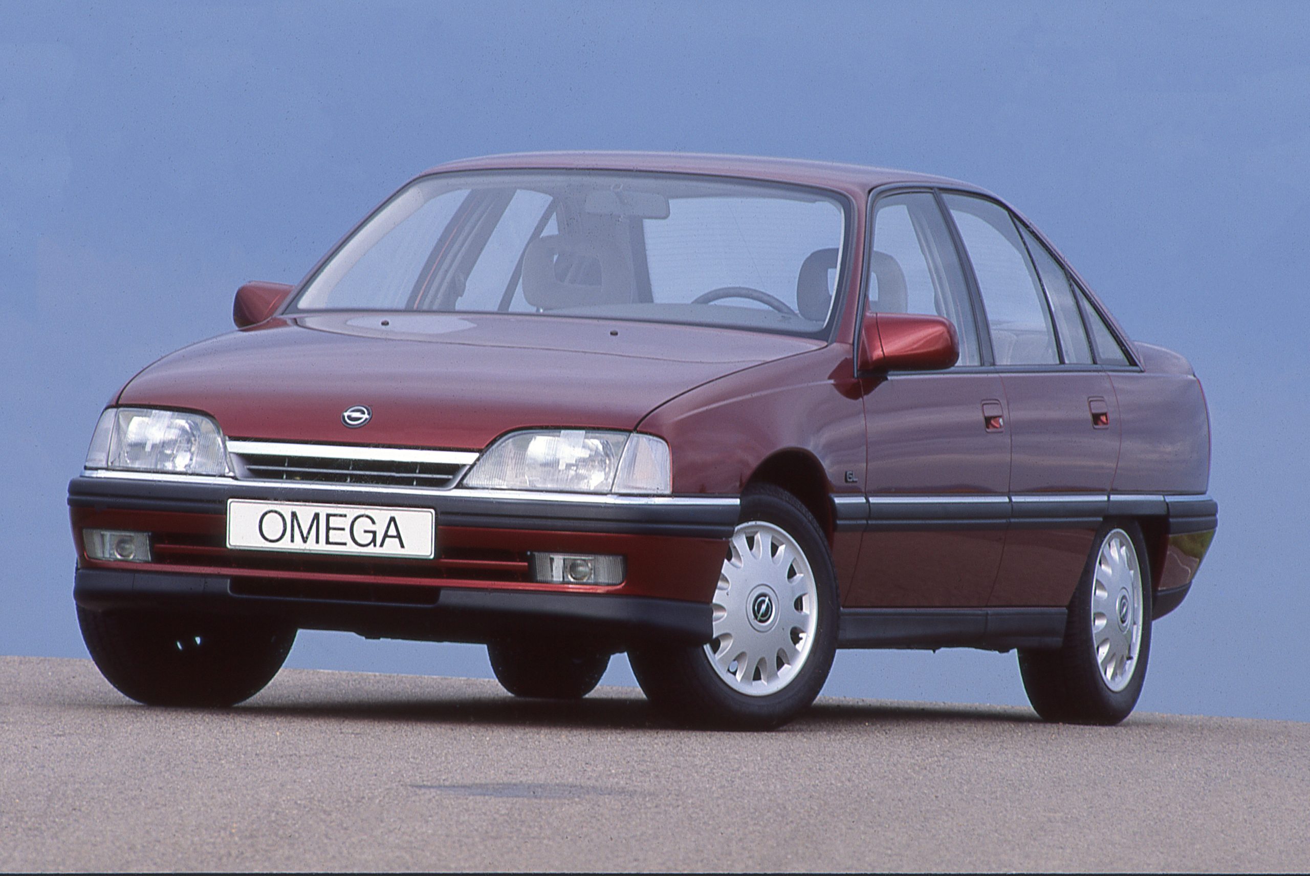 Opel Omega, quarant’anni fa nasceva l’ammiraglia che cambiò il volto della Casa tedesca.
