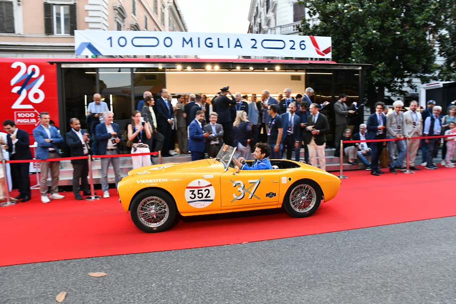 1000 Miglia 2026: da Roma verso l’Adriatico, la Freccia Rossa attraversa il cuore verde d’Italia.