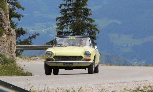 Fiat 124 Spider compie 60 anni: storia della spider Pininfarina.